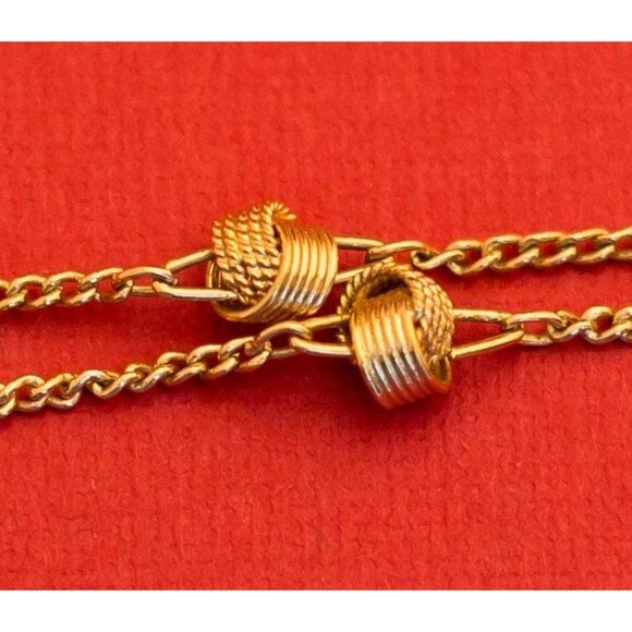 Vintage Gold Tone Knot Necklace by Avon 17.5 Inches - F3 - Picture 2 of 3